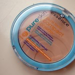 Review Essence Pure Teint Compact Powder